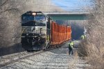 NS 9619 zoom of rail train 920